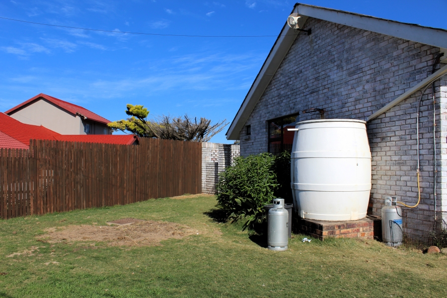 4 Bedroom Property for Sale in West Beach Eastern Cape